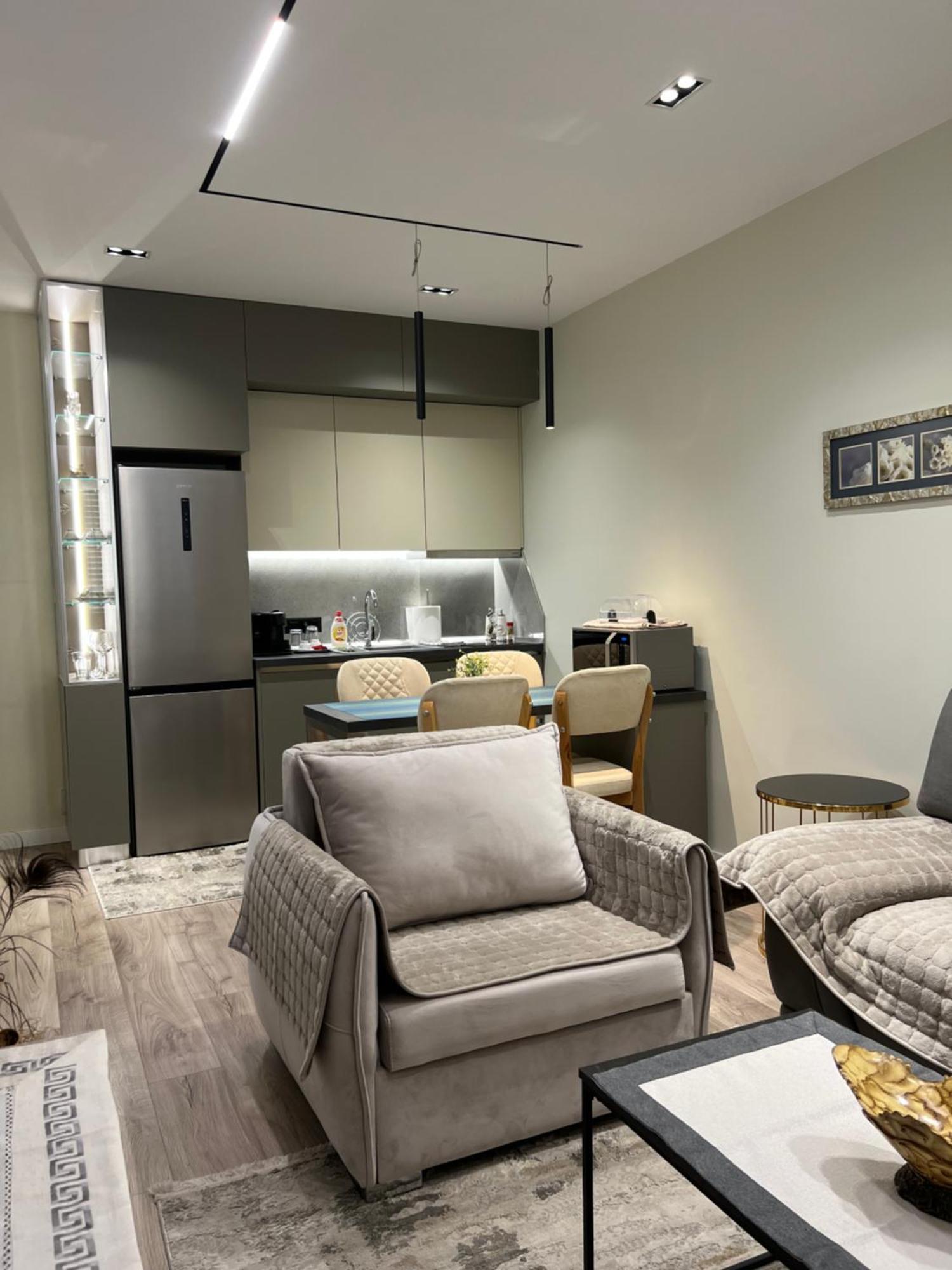Center View Luxury Apartment ティラナ エクステリア 写真